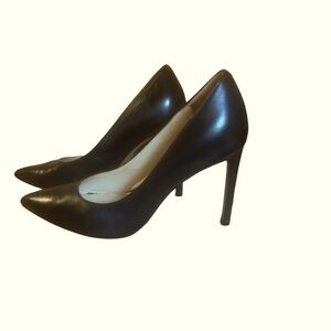 Nine West Black Pumps Dress Heels Stiletto Size 8.5M 4 inch heel